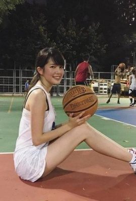 籃球甜心正妹 喜歡運動的妹特別迷人 教練，我想打球！ (12P)
