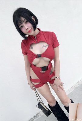 「張cc」身材不僅性感又撫媚…. (10P)