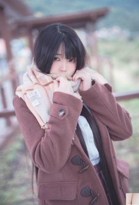 落落Raku《同級生 Her》 (52P)