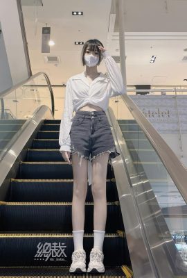 超萌正妹「總裁」天生麗質 (11P)
