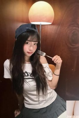 「許慈」五官清純細緻 (10P)