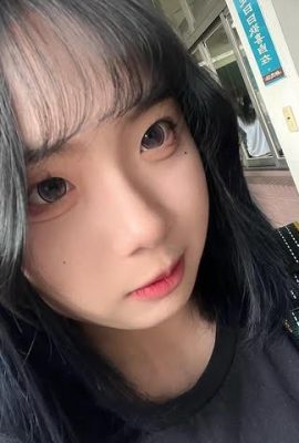 性感尤物「冰鎮藍莓果凍」魅力四射 (10P)