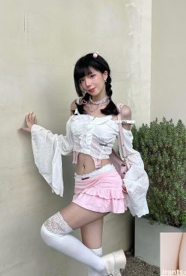性感美女「芊妘」 色氣滿點有夠犯規 (12P)