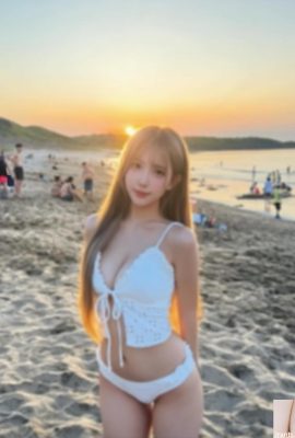 大眼正妹「白菜」深邃事業線配上迷人甜笑 (10P)