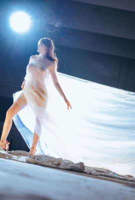 秋和柯基(夏小秋秋秋) – 紗 (66P)