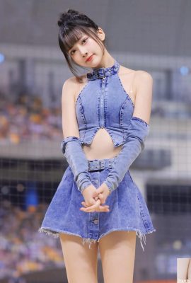 「衣宸」深邃大眼 性感身材誘惑你的心 (10P)