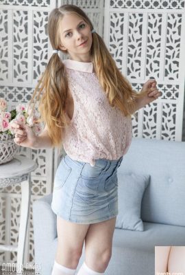 淡紅發Nastyshka紮起辮子露出少女身材(20P)