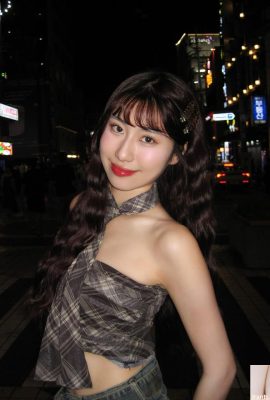 「羽娜 Yuna」臉蛋嬌媚甜美 身材又撩人 (10P)