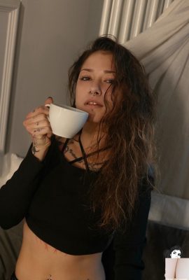 [Suicide Girls] 2025 年 7 月 22 日——Streegatto——今年最後的溫暖 [42P]