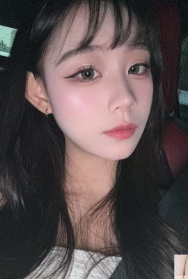 「瑀晞」精緻容顏 甜美又動人 (10P)