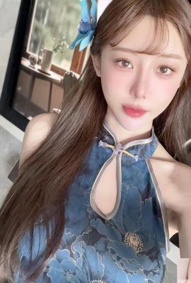 「兔兔22」火辣胸線 搭配曼妙身姿無懈可擊 (10P)