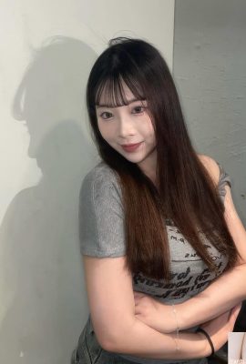 「林芠」傲人上圍 勾勒迷人曲線的極致誘惑 (10P)