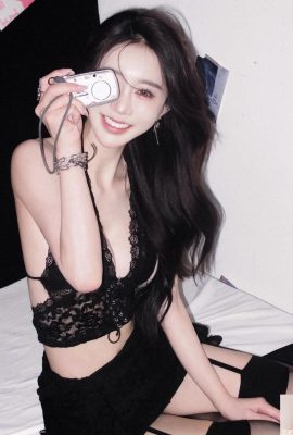 「Aki Chen帆帆」大秀姣好身材前挺後翹火辣到不行 (10P)