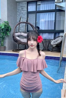 「柯睿12345」甜美臉龐下藏著無法抗拒的性感 (10P)