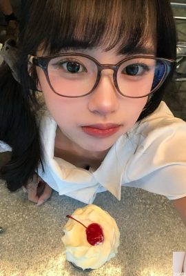 「小菇」甜美模樣給人滿滿戀愛感 (10P)