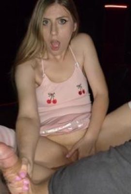 今天要被爆菊，特地提前帶了肛塞，把被干爛 (12P)