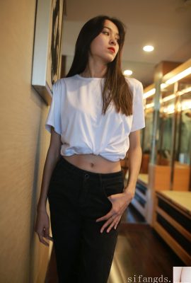 國模娜莎人體私拍套圖(二) (87P)