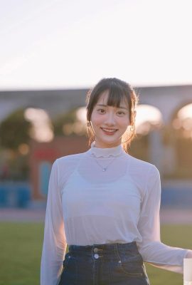 清秀美女「小蘿 Lor」豐滿身材太驚豔 全身上下都好犯規 (10P)