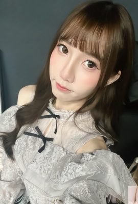 「Sora」展現清純臉蛋與銷魂身材 (10P)