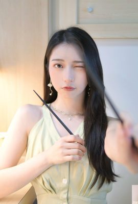 氣質美女「龍睬崴」魅力眼神狂放電…..滿滿的誘惑 (10P)