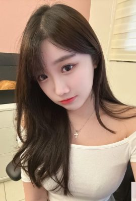 「蝴蝶兒」嬌顏外表下有著滿滿誘惑 (10P)