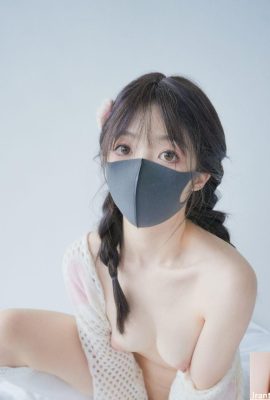 玩偶姐姐寫真，饅頭逼可口又美味第三集 (16P)