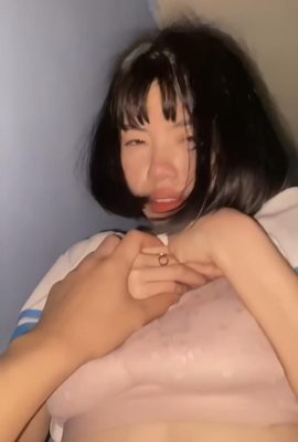 女友遭男友出賣，從後方插入連屁眼都看的一清二楚 (10P)