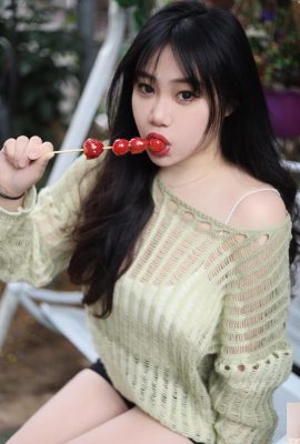 「涵」傲人雙峰+翹臀 讓人想飛撲 (10P)