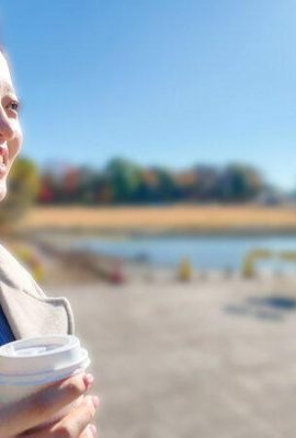 有馬未來白色吞精File003 在家中被出軌的巨乳白領向男友展示…(18P)